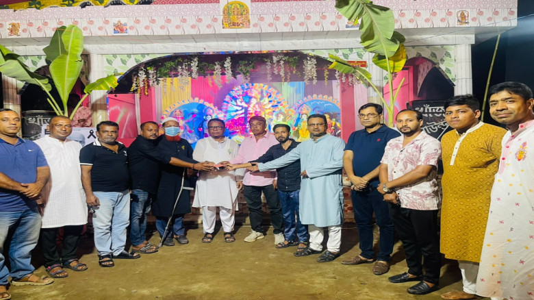 শায়েস্তাগঞ্জে গউছের প্রতিনিধি হিসেবে পূজামণ্ডপ পরিদর্শনে হাজী এনামুল হক